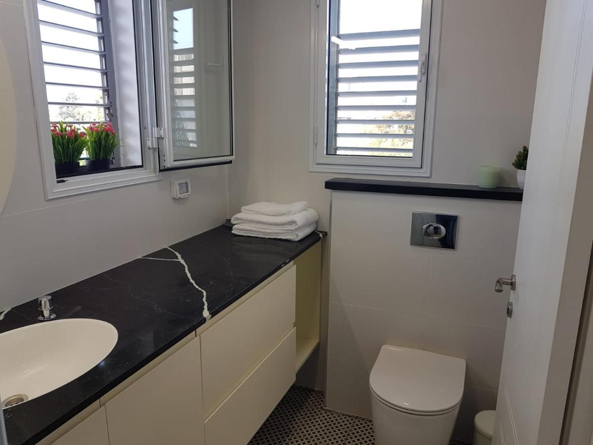 Boutique 22 Guest Rooms Haifa Esterno foto