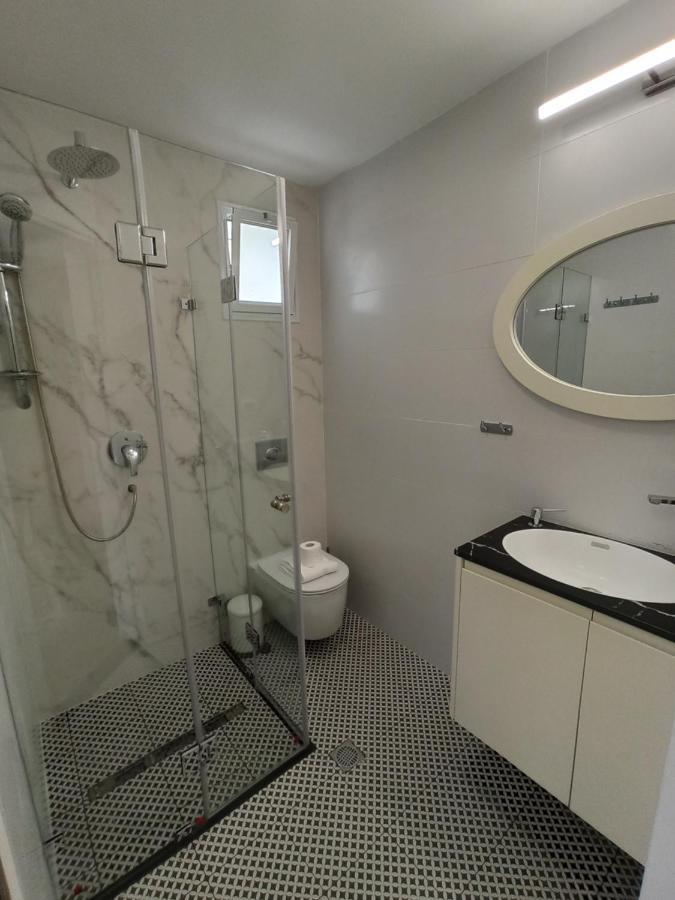 Boutique 22 Guest Rooms Haifa Esterno foto