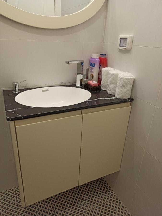 Boutique 22 Guest Rooms Haifa Esterno foto