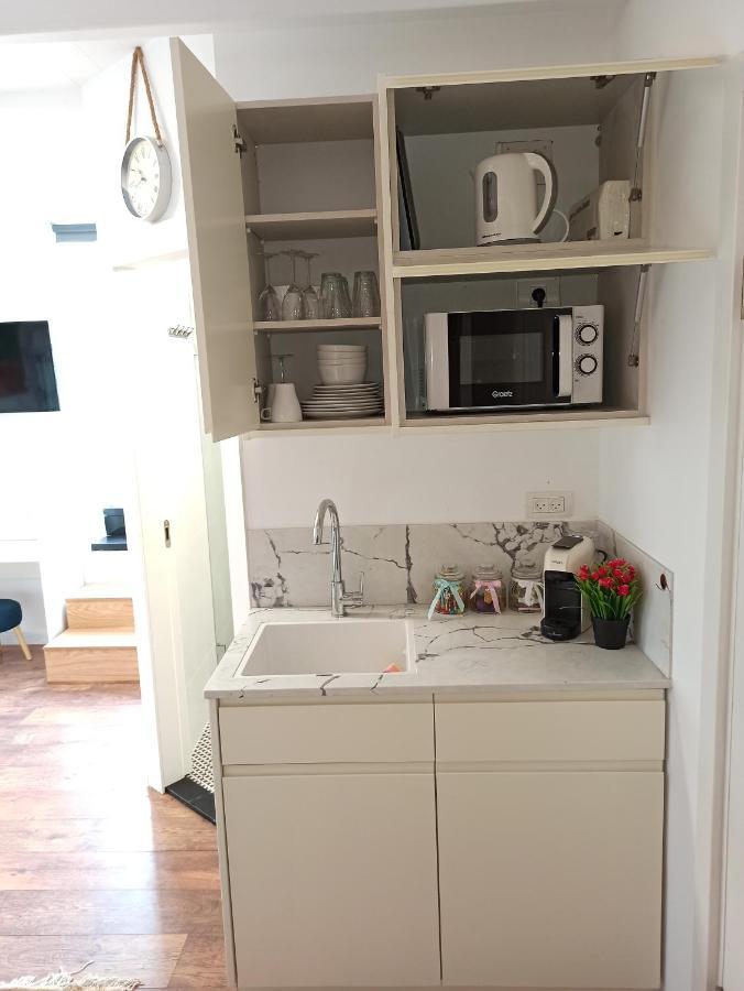 Boutique 22 Guest Rooms Haifa Esterno foto