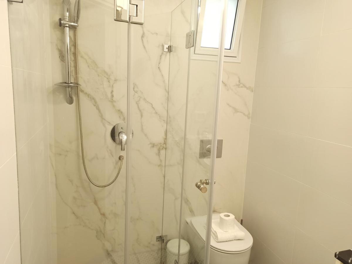 Boutique 22 Guest Rooms Haifa Esterno foto
